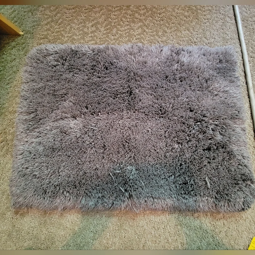 Gray bathroom mat